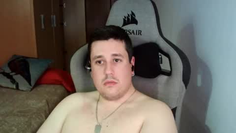 Snapshot of sergio95n chatting on February 11, 4:24 pm Pollos online show from February 11, 4:24 pm