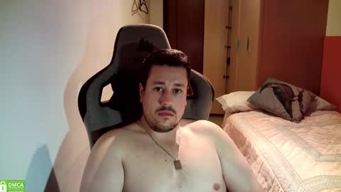 Snapshot of sergio95n chatting on October 18, 5:45 am Pollos online show from October 18, 5:45 am