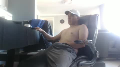 hetero serio discreto online show from January 14, 9:51 pm