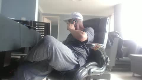 hetero serio discreto online show from February 14, 5:25 pm