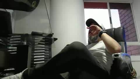 hetero serio discreto online show from March 7, 11:13 pm