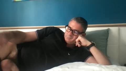 sesamechris92 online show from June 1, 10:26 am