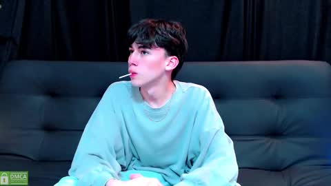 seth_ryder online show from December 15, 5:45 am