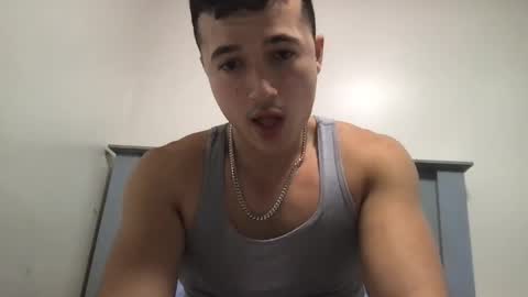 Snapshot of seveninchsteve_ chatting on February 5, 4:06 am seveninchsteve_ online show from February 5, 4:06 am