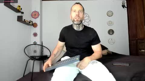 Antonio online show from October 31, 2:09 pm