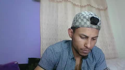 Snapshot of sexyleon69 chatting on September 15, 7:04 pm Sexy leon online show from September 15, 7:04 pm