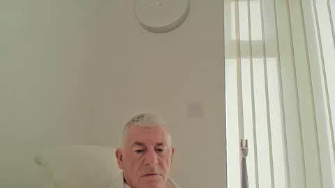 she52 online show from May 14, 6:44 am