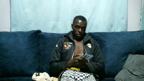 Snapshot of shikwekwe chatting on February 7, 11:55 pm Collorewamadeals online show from February 7, 11:55 pm