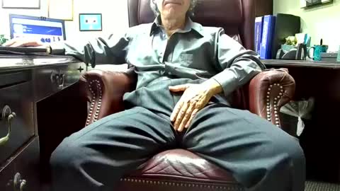 nikolas send dm for an appointment online show from December 30, 10:01 pm