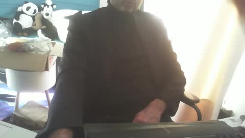 Snapshot of shyfrenchcock chatting on January 28, 10:12 am shyfrenchcock online show from January 28, 10:12 am