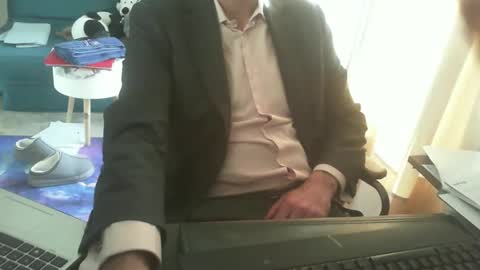 Snapshot of shyfrenchcock chatting on March 3, 7:28 am shyfrenchcock online show from March 3, 7:28 am