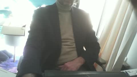 Snapshot of shyfrenchcock chatting on January 17, 11:27 am shyfrenchcock online show from January 17, 11:27 am