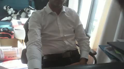 Snapshot of shyfrenchcock chatting on October 9, 9:36 am shyfrenchcock online show from October 9, 9:36 am