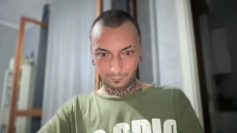 sidvicious23cm online show from September 22, 7:46 pm