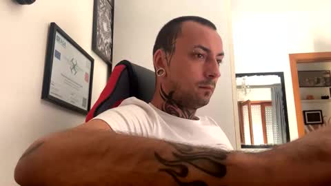 sidvicious23cm online show from September 24, 8:24 am