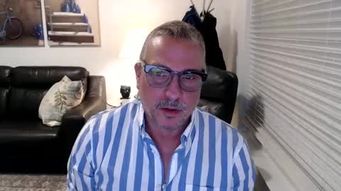 Snapshot of silveroli187 chatting on September 26, 2:26 pm silveroli187 online show from September 26, 2:26 pm