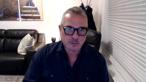 Snapshot of silveroli187 chatting on September 22, 1:43 pm silveroli187 online show from September 22, 1:43 pm