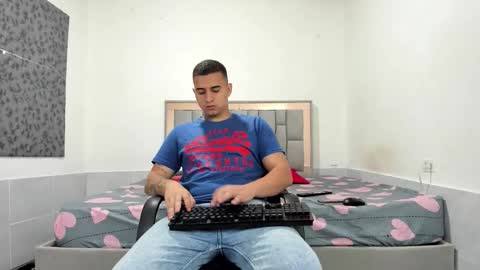 SIMON KELER online show from December 21, 12:07 am