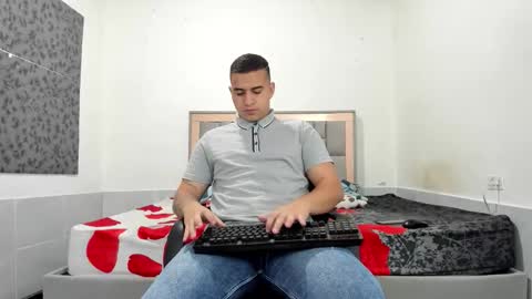 SIMON KELER online show from February 25, 2:34 am