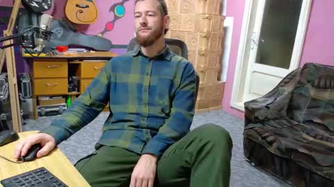 I am The Fourth and only Sir. Pelo online show from November 3, 6:17 am