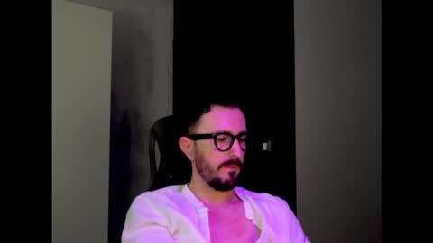 Snapshot of sirmaxx1 chatting on October 26, 12:45 am Sir Max online show from October 26, 12:45 am