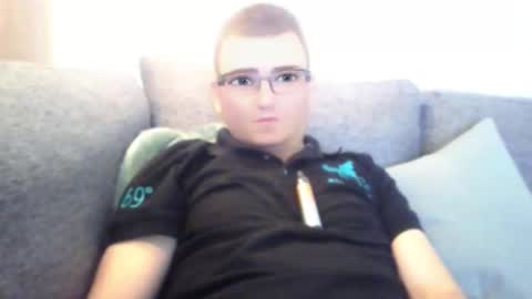 looking for older male ore female to use me sexually and be good to me ahhhhh online show from September 15, 10:33 pm