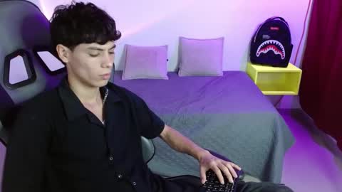 six_god_ online show from December 6, 7:23 pm