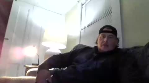 Snapshot of sixsixx73 chatting on October 11, 1:20 am Jimmy online show from October 11, 1:20 am