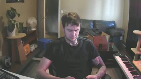 Skateboard online show from January 1, 6:59 pm