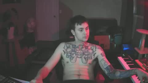 Skateboard online show from January 17, 1:26 am