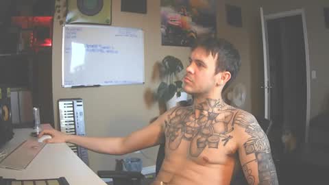 Skateboard online show from December 8, 5:44 pm