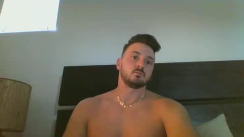 Snapshot of skinnyguylongdick1 chatting on January 16, 12:23 am skinnyguylongdick1 online show from January 16, 12:23 am