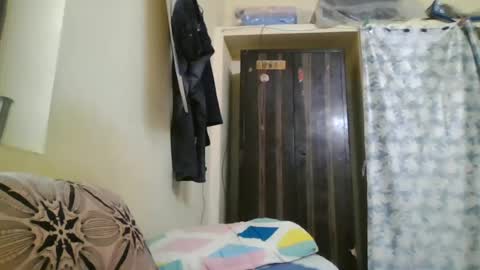 Indianslut1431 online show from May 29, 8:35 am