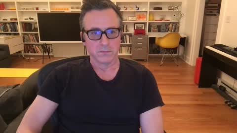 Skyline3371 online show from January 9, 7:10 am