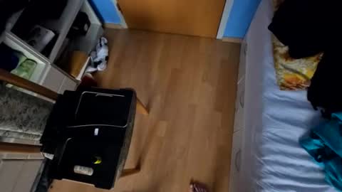 skywalkerskullcandy online show from February 25, 7:31 am