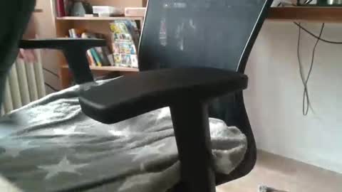 Snapshot of slave_bitch_boy chatting on February 24, 9:21 am slave_bitch_boy online show from February 24, 9:21 am