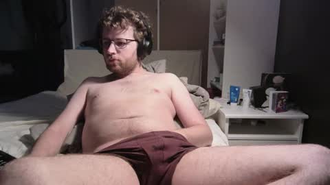 slender_slit online show from October 19, 5:38 pm