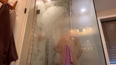 Snapshot of slickdog1969 chatting on January 6, 4:34 pm Slickdog online show from January 6, 4:34 pm