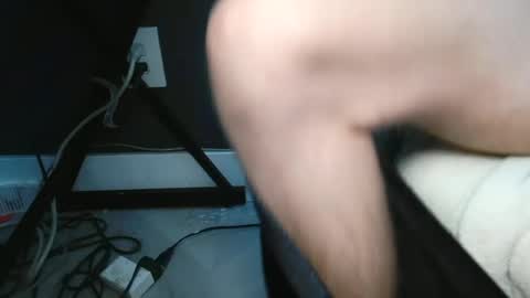 slimhungyvng online show from June 20, 5:40 pm
