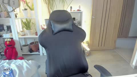 Mila online show from February 8, 9:56 am