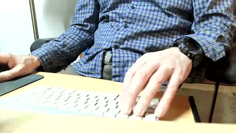 SlowGrow Uncut online show from December 12, 6:42 pm