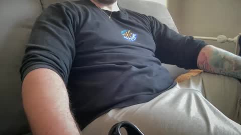 just chillin online show from February 6, 7:56 am