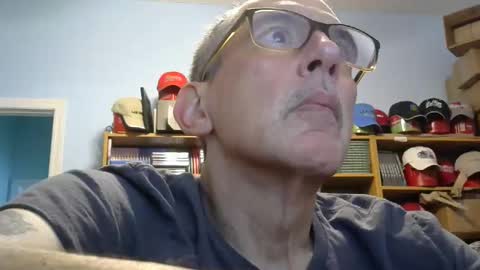 sluttyslave81 online show from April 22, 2:44 pm