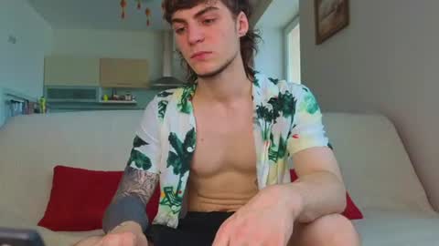 Gus online show from June 28, 8:53 am