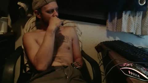 Snapshot of slygayguy2024 chatting on October 28, 11:12 am slygayguy2024 online show from October 28, 11:12 am