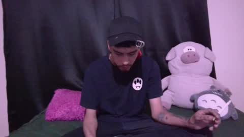 Snapshot of smoker00teddybear chatting on November 1, 8:07 am teddy online show from November 1, 8:07 am