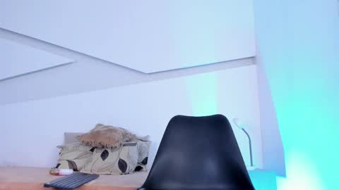 Ethan online show from May 28, 10:52 pm