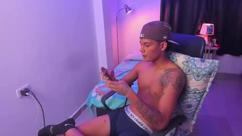 snak_master1 online show from November 26, 12:13 am