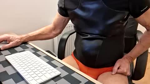 snootyagain online show from April 19, 8:22 pm