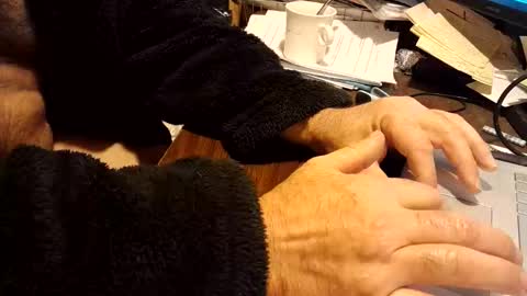 watchmecum online show from February 14, 3:51 pm